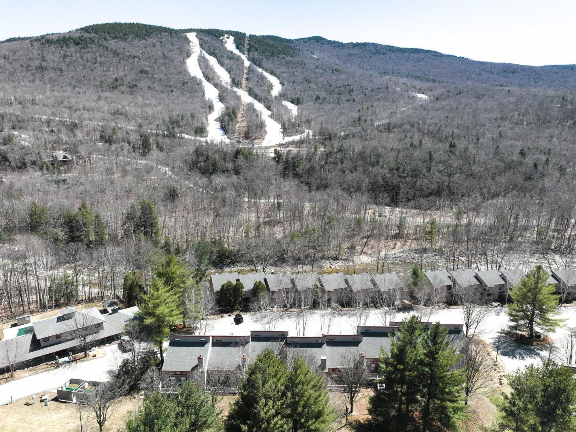Well-Appointed Lincoln Abode Ski, Swim And Fish! المظهر الخارجي الصورة
